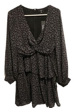 Lulus Tell You I Love You Black Print Tiered Mini Dress Size Medium NWT